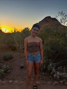 Meet your Posher, Julia